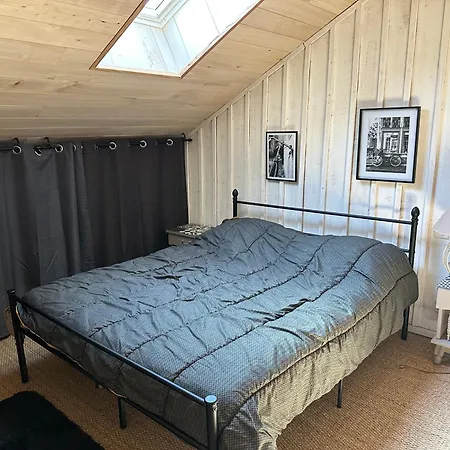 Les De La Cote *